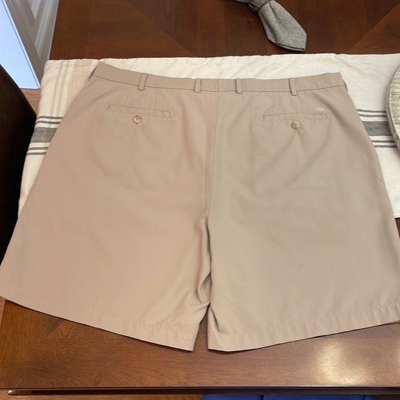 Peter Millar Wicking Shorts, Mens size 42 - Picture 2 of 4